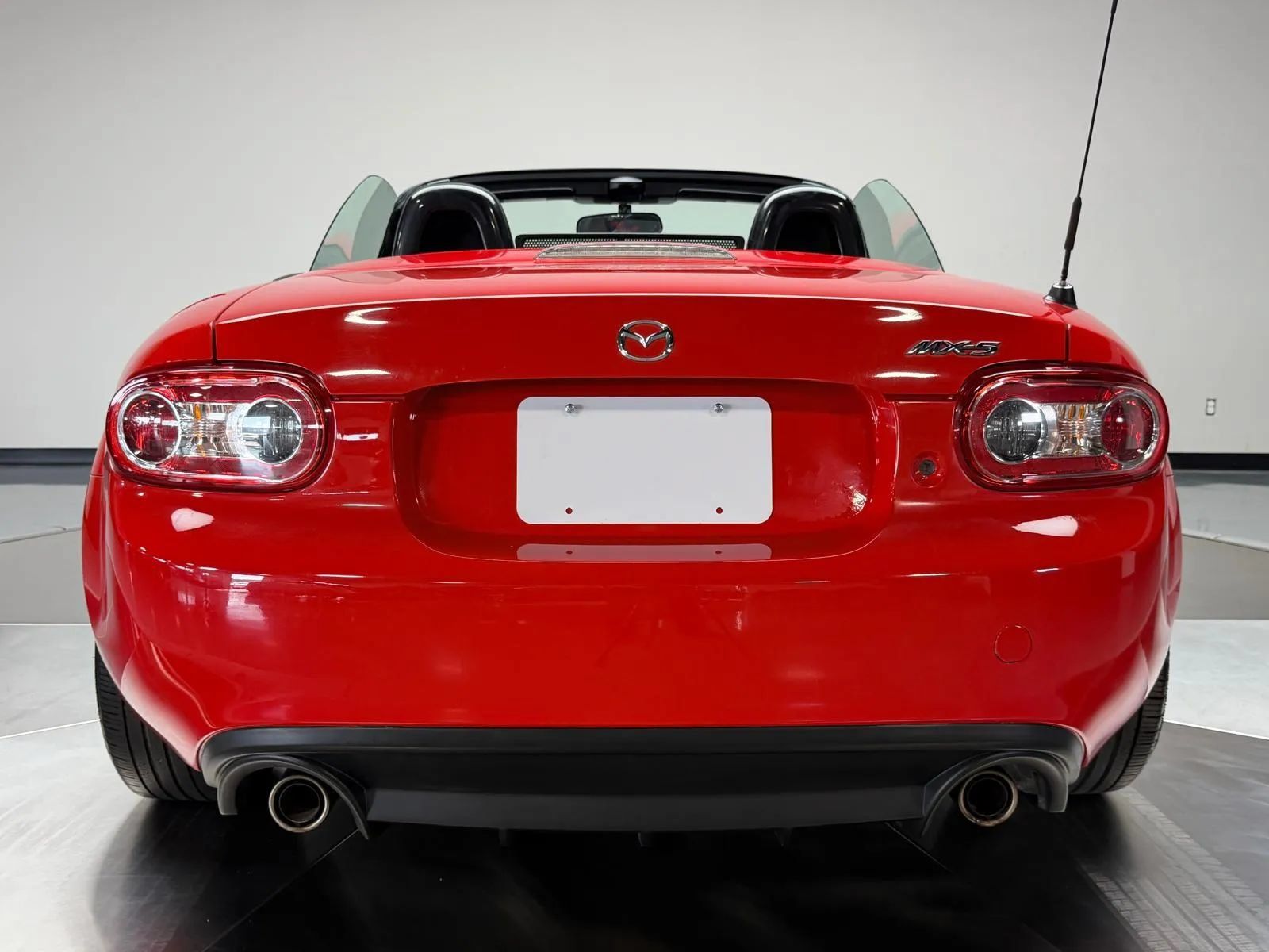 Used 2013 MAZDA MX-5 Miata Club RWD image 5