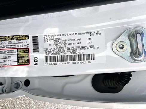 Certified 2024 Toyota Tacoma TRD Off-Road image 36