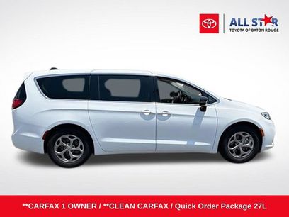 Used 2023 Chrysler Pacifica Touring-L