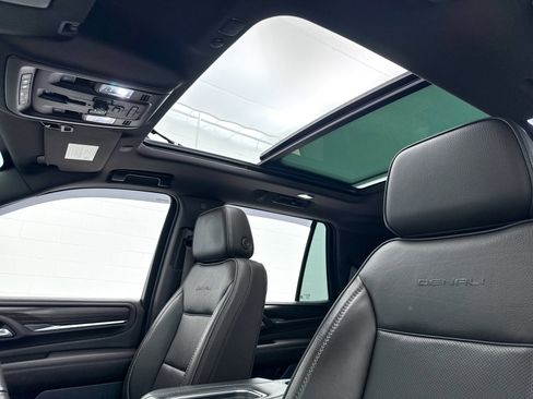 Used 2021 GMC Yukon Denali image 4