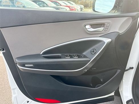 Used 2019 Hyundai Santa Fe XL image 14