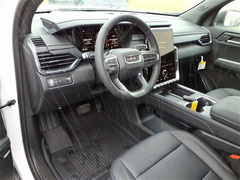 New 2026 GMC Acadia Elevation image 10