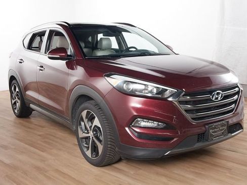 Used 2016 Hyundai Tucson Limited w/ Option Group 03 AWD/4WD image 3
