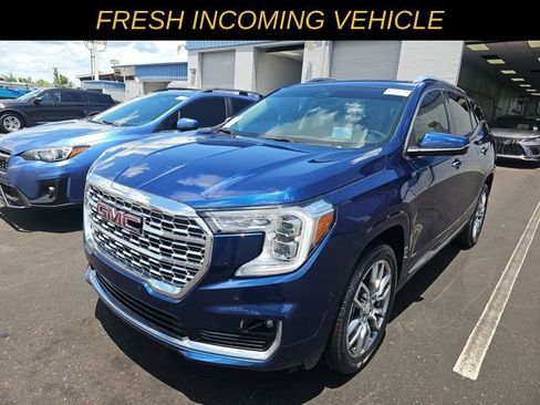 Used 2023 GMC Terrain Denali w/ Denali Premium Package AWD/4WD image 1