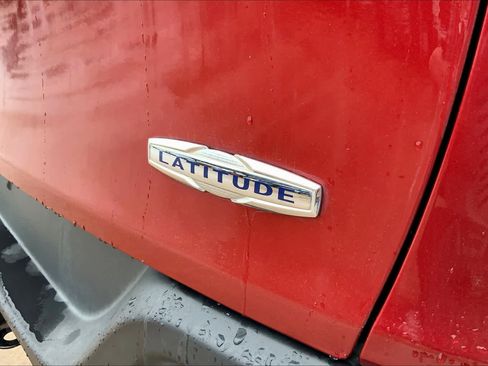 Used 2015 Jeep Cherokee Latitude w/ Comfort/Convenience Group FWD image 10