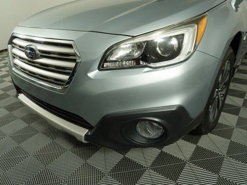 Used 2016 Subaru Outback 2.5i Limited image 11