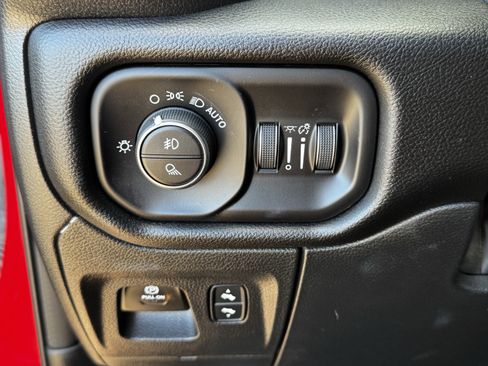 Used 2025 RAM 1500 Big Horn AWD/4WD image 25