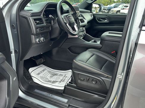 Used 2024 GMC Yukon SLT image 15