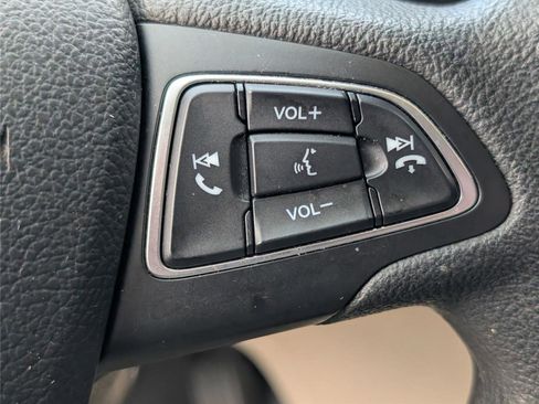 Used 2019 Ford Escape SE image 22