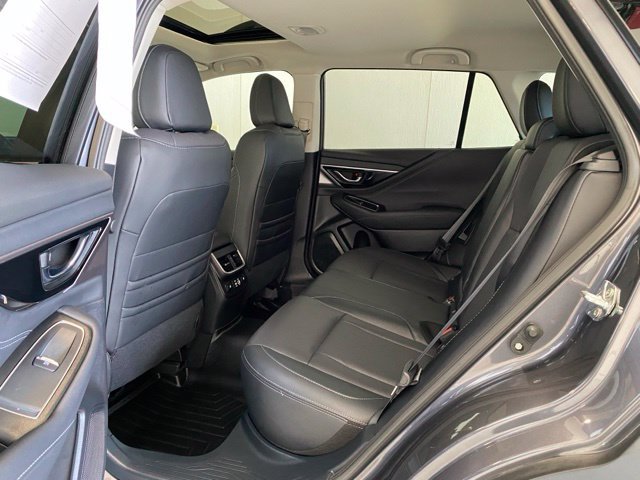 Used 2025 Subaru Outback Limited AWD/4WD image 14