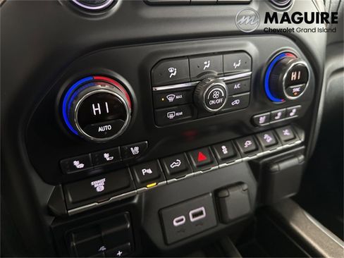 Used 2022 Chevrolet Silverado 2500 High Country image 14