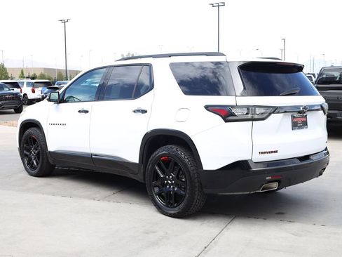 Used 2021 Chevrolet Traverse Premier w/ Redline Edition AWD/4WD image 4
