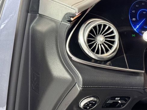 Used 2023 Mercedes-Benz EQS 580 4MATIC SUV image 10