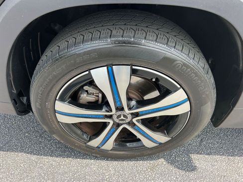 Used 2022 Mercedes-Benz EQB 300 4MATIC image 11