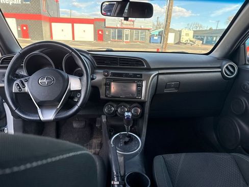 Used 2014 Scion tC image 11