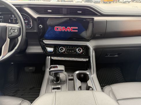 Used 2024 GMC Sierra 1500 Denali w/ Denali Reserve Package AWD/4WD image 19