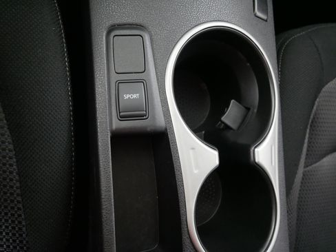 Used 2013 Nissan Rogue SV w/ Premium Pkg image 30