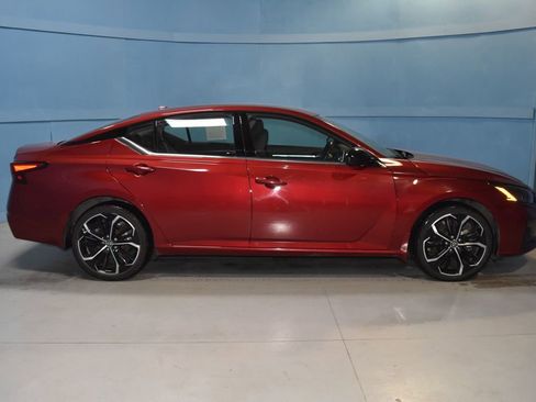 Used 2023 Nissan Altima 2.5 SR AWD/4WD image 23