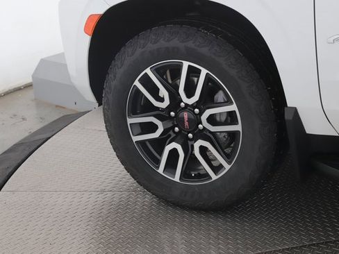Used 2023 GMC Yukon AT4 image 13
