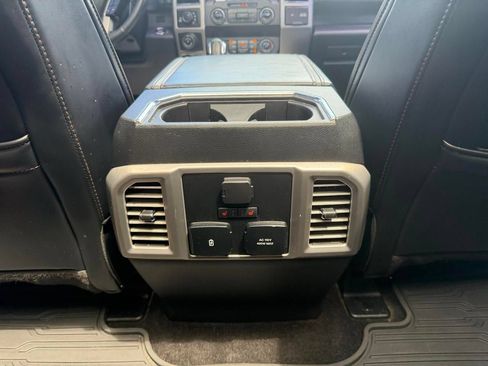 Used 2019 Ford F150 Platinum w/ Equipment Group 701A Luxury AWD/4WD image 9