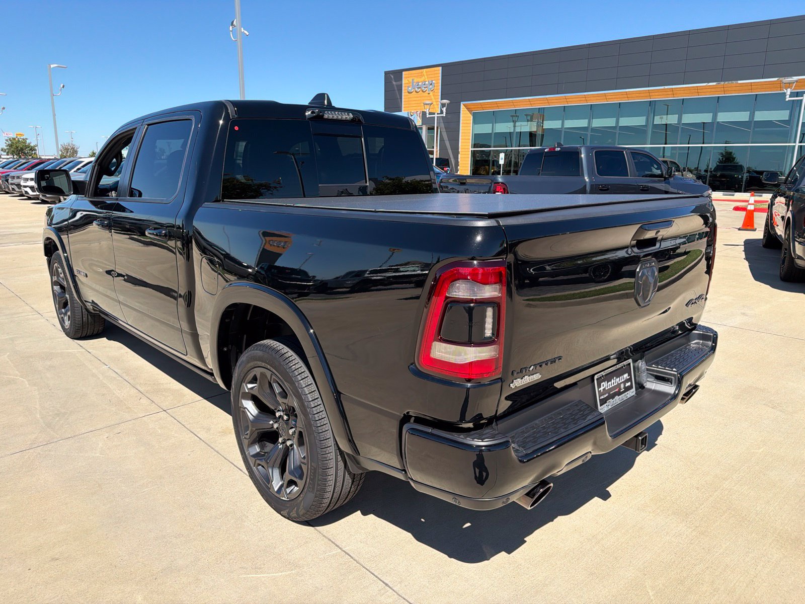 Used 2022 RAM 1500 Limited AWD/4WD image 3
