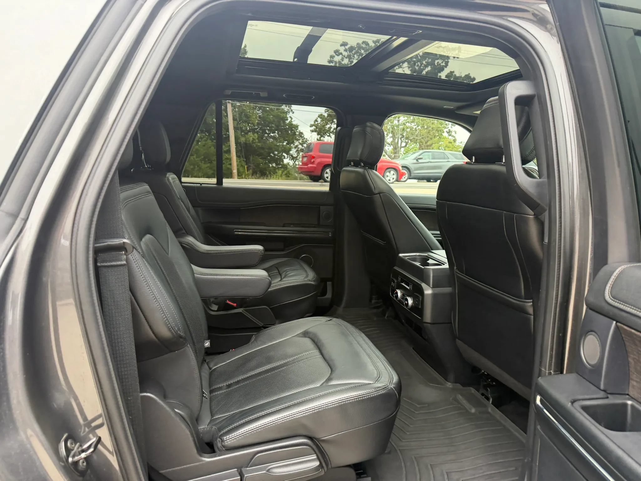 Used 2019 Ford Expedition Max Limited w/ Special Edition Package AWD/4WD image 43