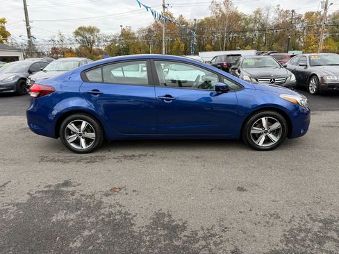Used 2018 Kia Forte S image 12