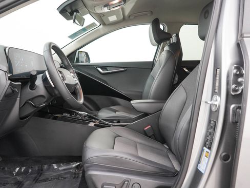 Used 2024 Kia Niro Wind w/ Wind Preserve Package FWD image 22