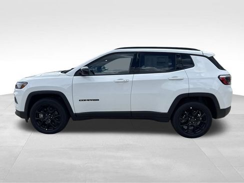 New 2026 Jeep Compass Latitude AWD/4WD image 5