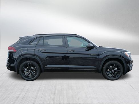 New 2026 Volkswagen Atlas Cross Sport SEL R-Line image 2