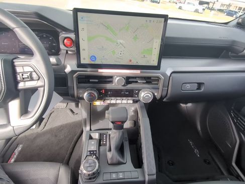 Used 2025 Toyota 4Runner TRD Off-Road Premium image 19