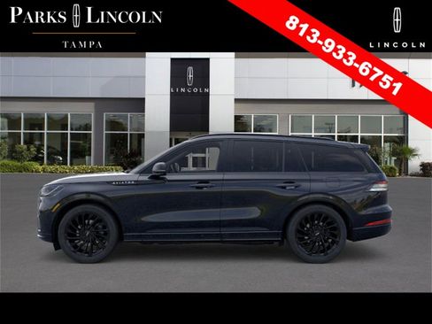 New 2025 Lincoln Aviator Reserve w/ Jet Appearance Package image 3