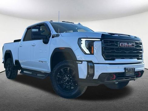 Used 2024 GMC Sierra 2500 AT4 w/ AT4 Preferred Package image 2