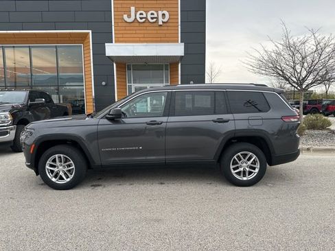 Used 2023 Jeep Grand Cherokee L Laredo AWD/4WD image 9