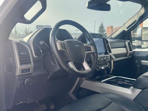 Used 2022 Ford F350 Lariat w/ Lariat Ultimate Package image 9