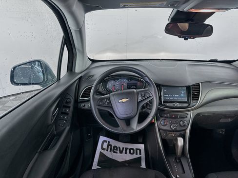 Used 2017 Chevrolet Trax LT FWD image 21
