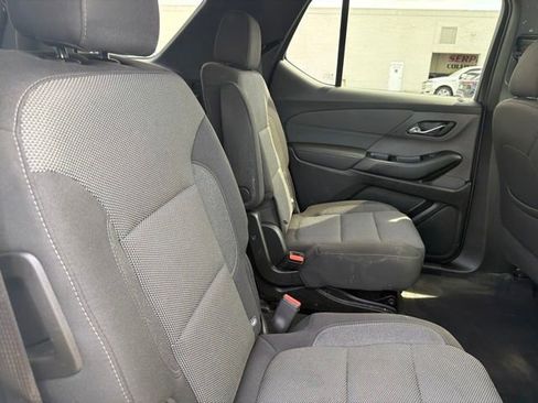 Used 2023 Chevrolet Traverse LT FWD image 27
