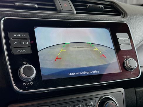 Used 2024 Nissan Leaf S image 22