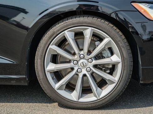 Used 2020 Volvo S60 T6 Momentum image 17