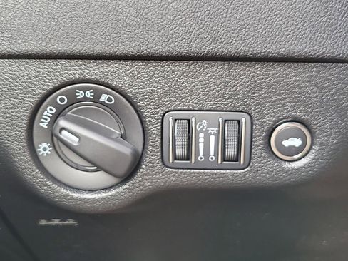 Used 2023 Dodge Charger R/T w/ Technology Group image 16