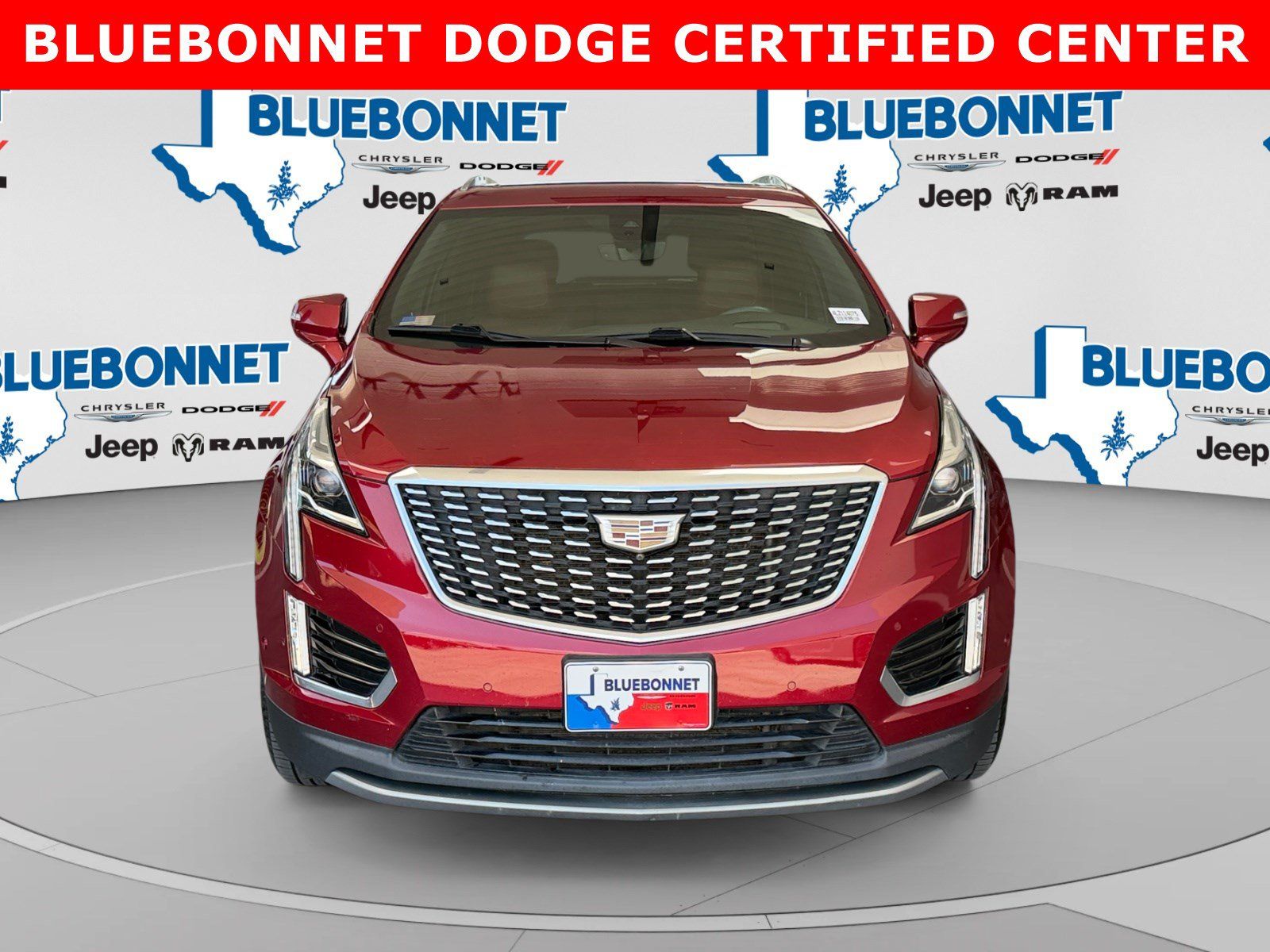 Used 2020 Cadillac XT5 Premium Luxury FWD image 2