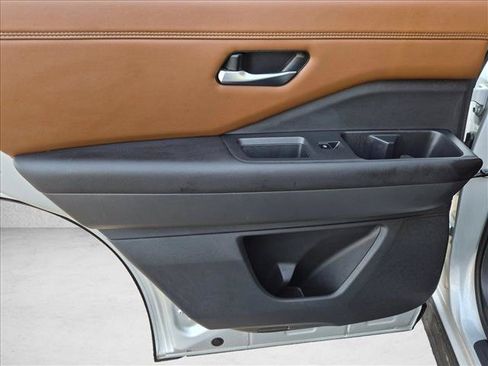 Used 2023 Nissan Pathfinder Platinum AWD/4WD image 30