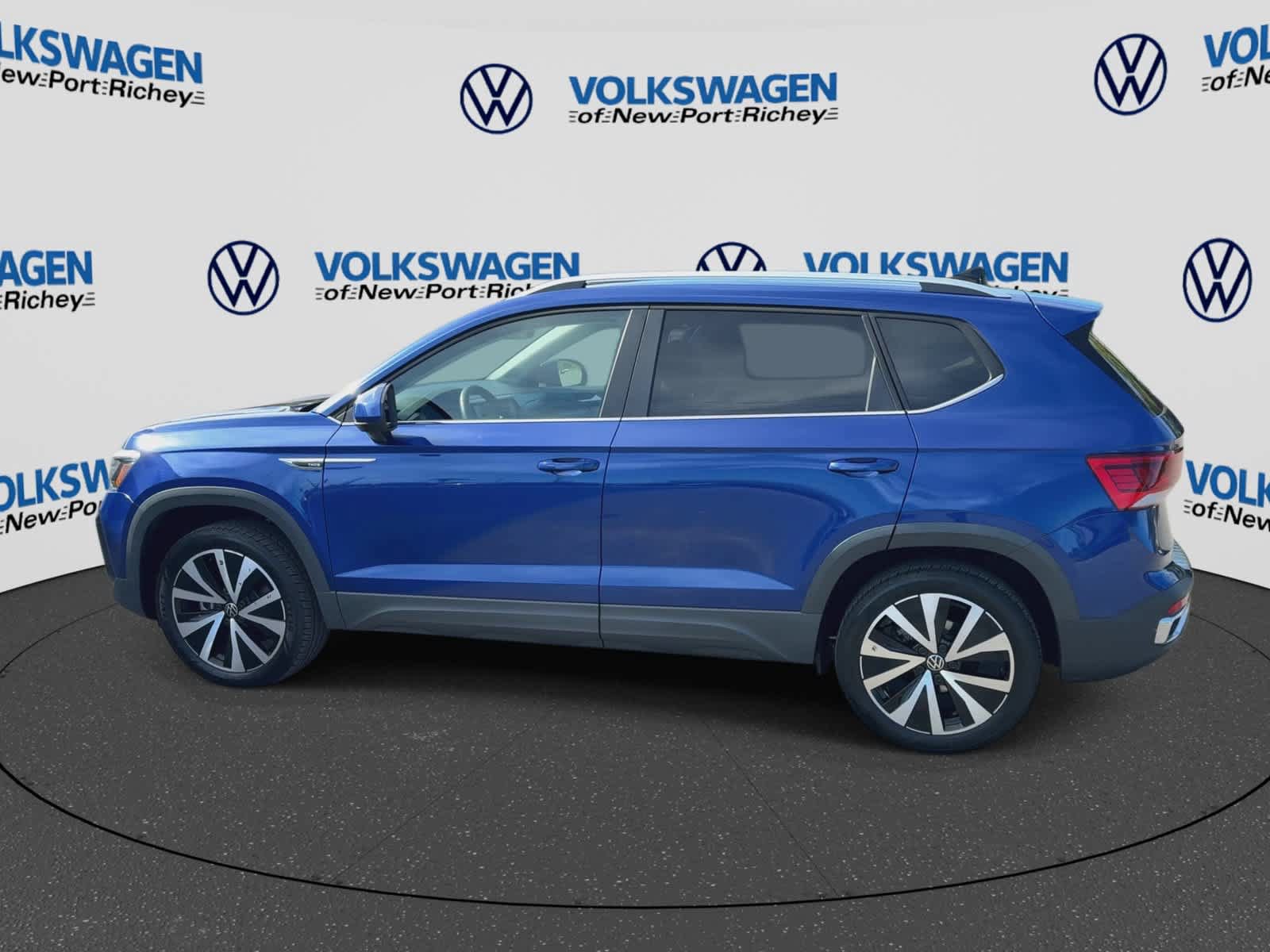 Used 2024 Volkswagen Taos SE FWD image 5