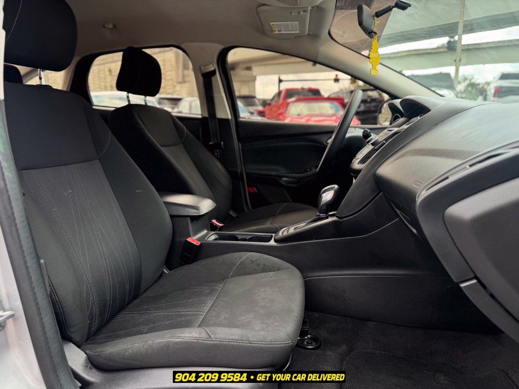 Used 2017 Ford Focus SE FWD image 20