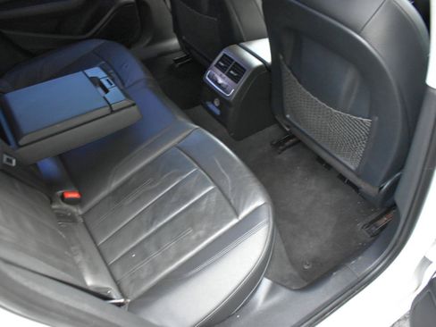 Used 2017 Audi A4 2.0T Premium FWD image 30