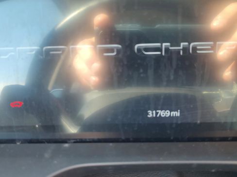 Used 2022 Jeep Grand Cherokee Limited w/ Luxury Tech Group II image 20