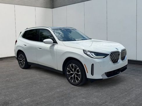 Used 2025 BMW X3 xDrive30i w/ Premium Package AWD/4WD image 7