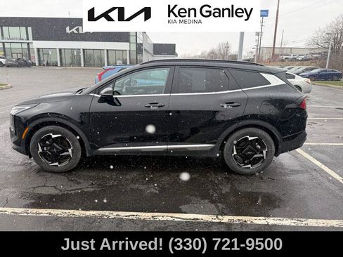 Certified 2026 Kia Sportage EX w/ EX Panorama Roof Package image 8