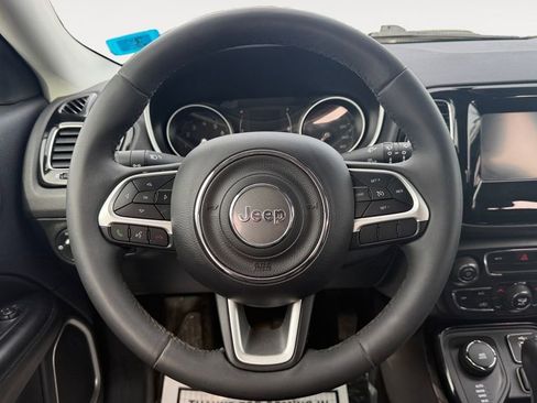 Used 2021 Jeep Compass Latitude AWD/4WD image 16