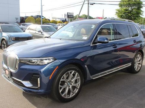 Used 2022 BMW X7 xDrive40i w/ Premium Package AWD/4WD image 2